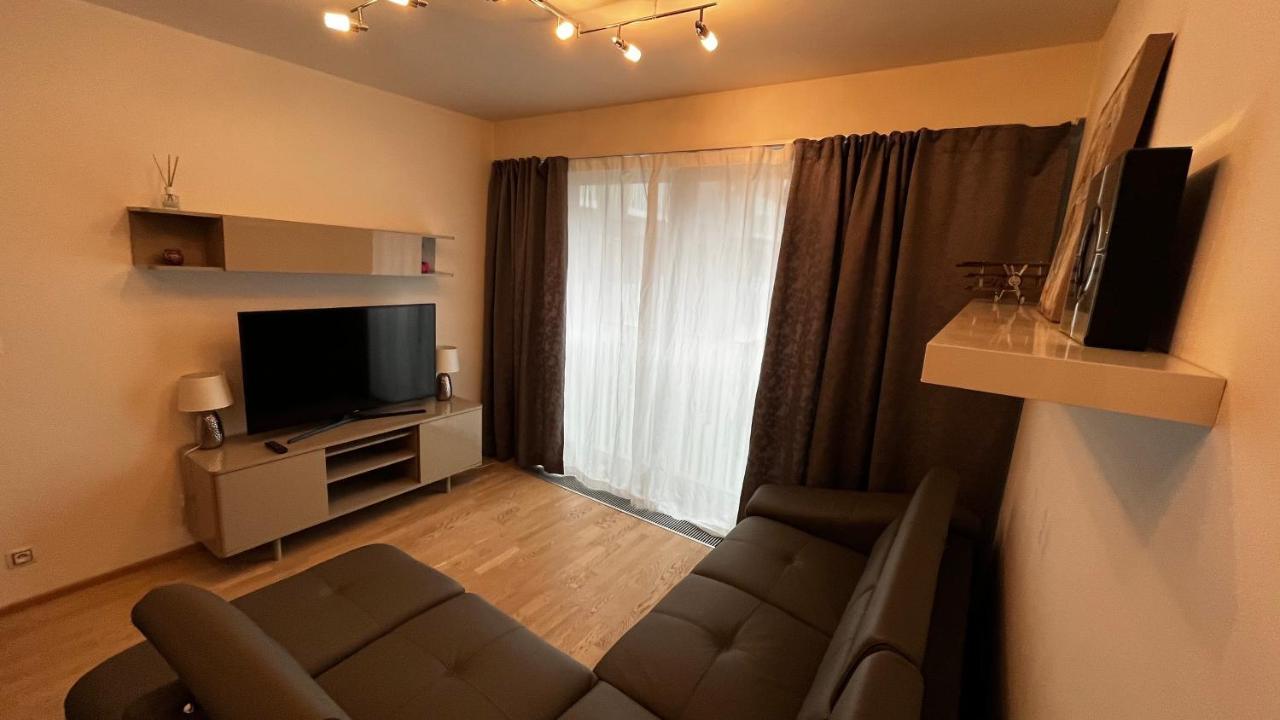 Residence Garden Tower - 8 Min Do Centra, Garaz Prague Exterior photo