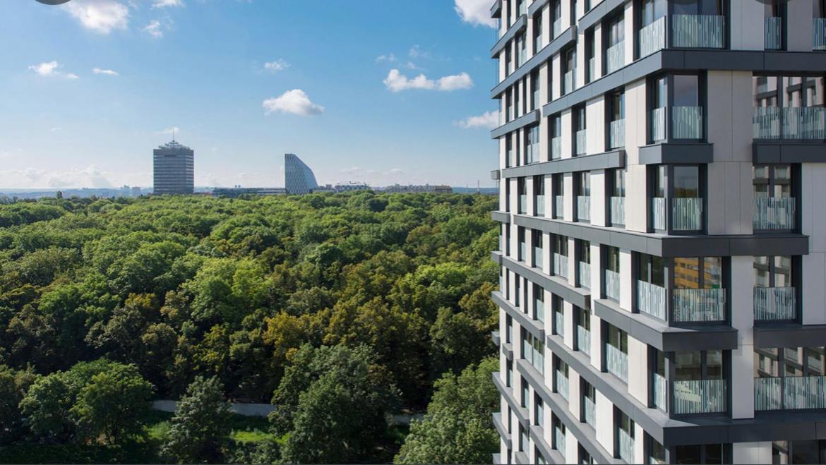 Residence Garden Tower - 8 Min Do Centra, Garaz Prague Exterior photo