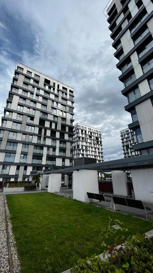 Residence Garden Tower - 8 Min Do Centra, Garaz Prague Exterior photo